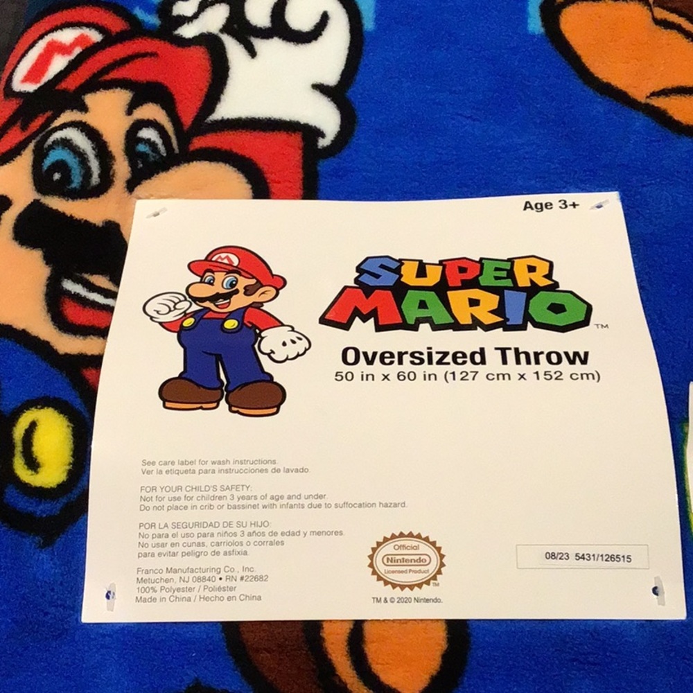 Nintendo Super Mario and Luigi plush throw. 50x60.